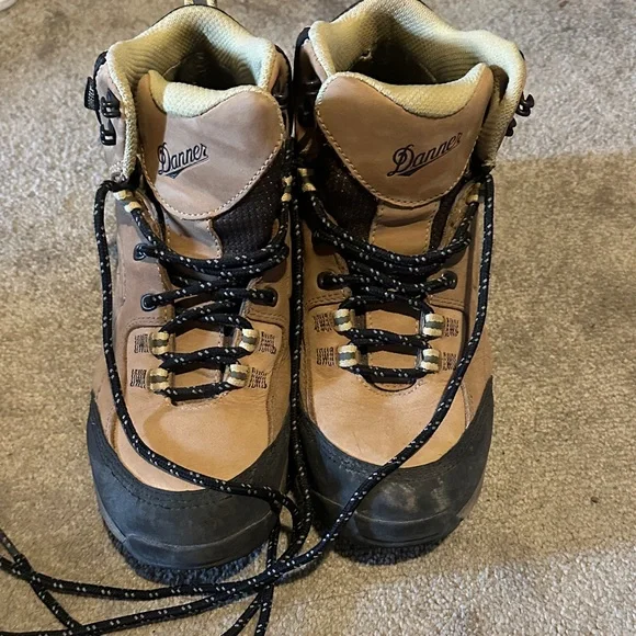 Danner Women's Tan and Black Boots - Picture 4 of 4